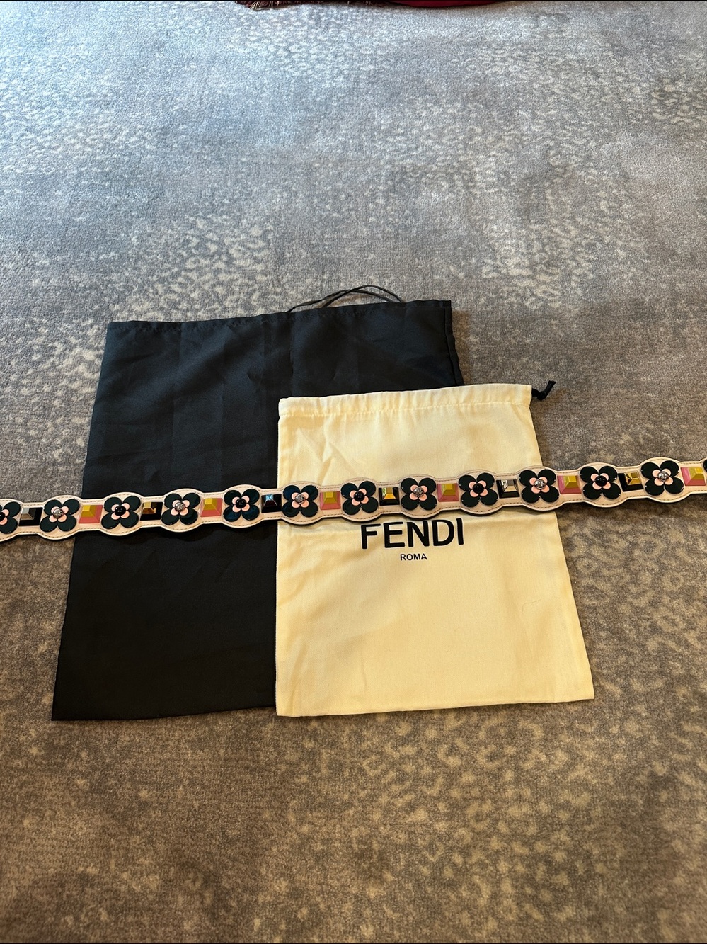 FENDI PURSE STRAP WITH GORGEOUS FLOWERS STUDS - Picture 5 of 12